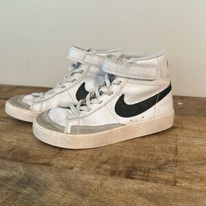 Nike Blazer Mid '77 "White/Black"